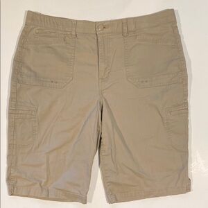 Gloria Vanderbilt Size 14 Khaki Cargo Shorts Lightweight Summer Wear